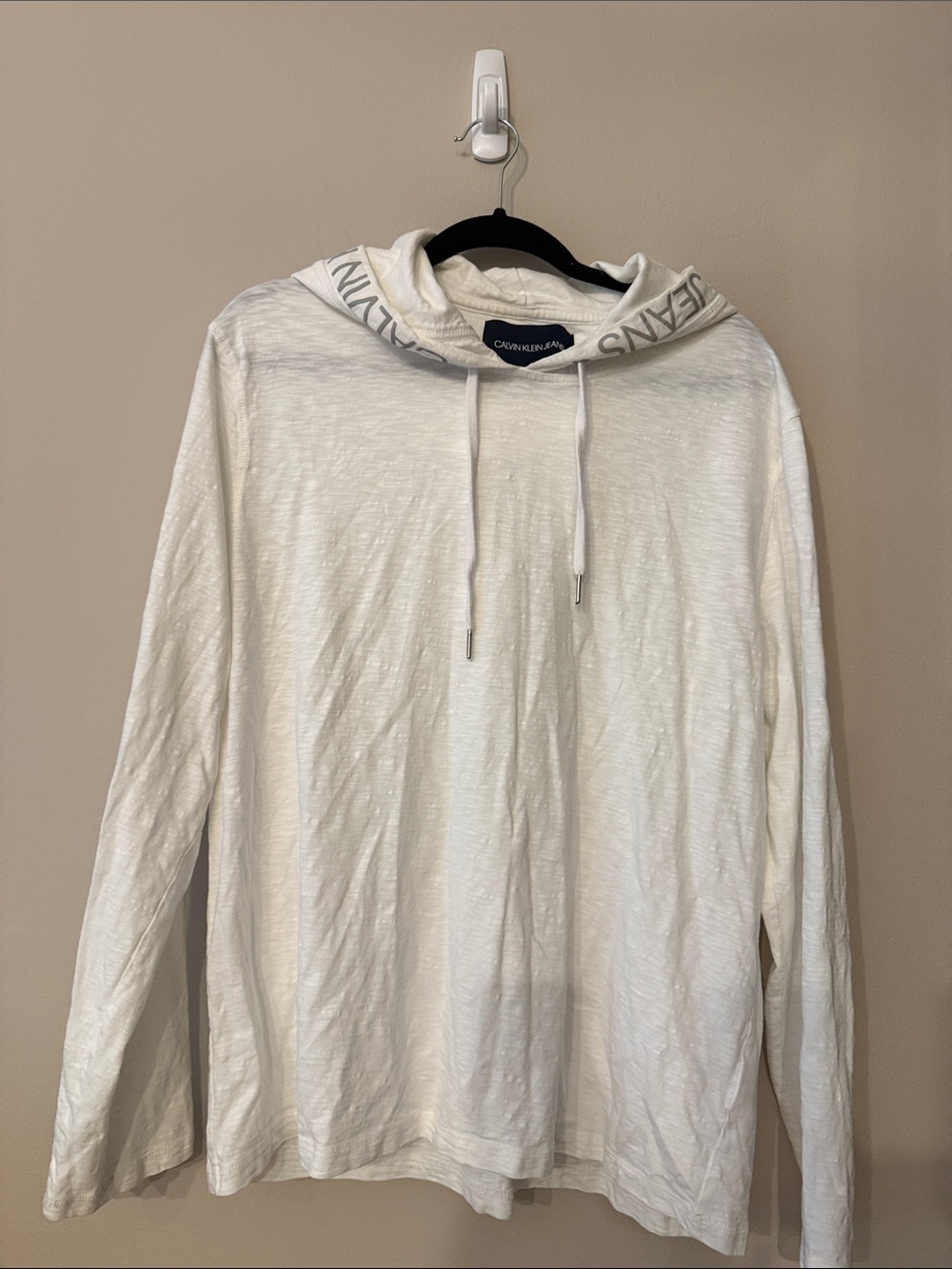 Calvin Klein Men’s Cream White Hooded Long-Sleeve Shirt 100% cotton